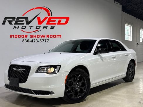 Used 2019 Chrysler 300 Touring w/ Sport Appearance Package AWD/4WD image 1