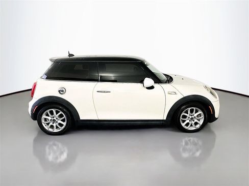 Used 2015 MINI Cooper S image 8