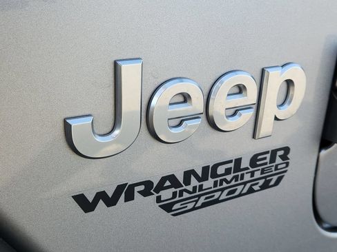 Used 2020 Jeep Wrangler Unlimited Sport S AWD/4WD image 5