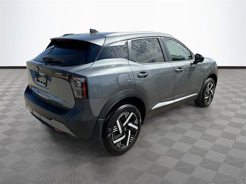 New 2026 Nissan Kicks SV image 7