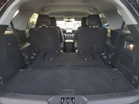 Certified 2023 Ford Explorer XLT w/ Equipment Group 202A image 5