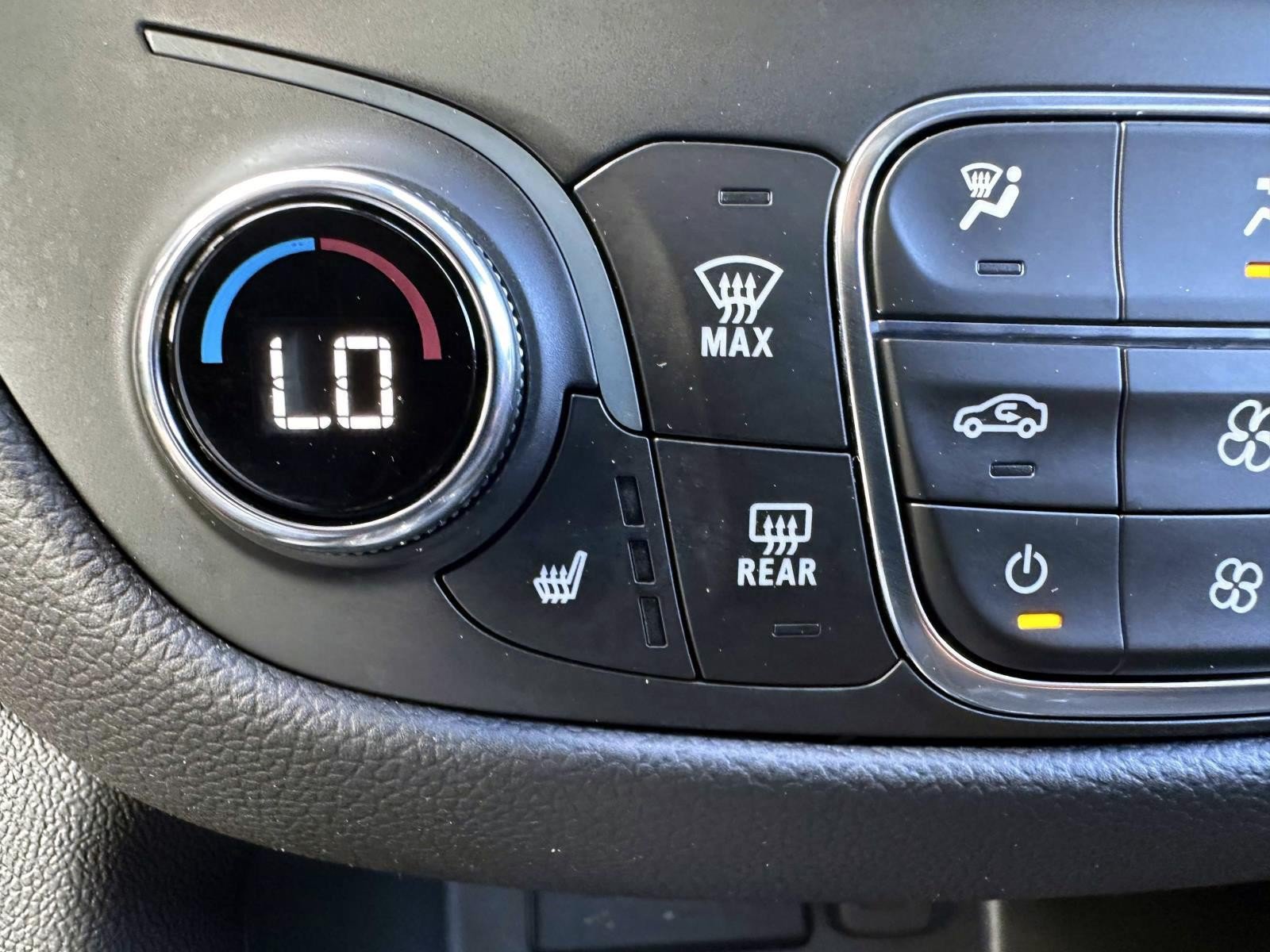 Used 2024 Chevrolet Equinox LT AWD/4WD image 23