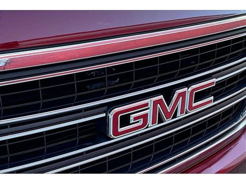 Used 2017 GMC Yukon SLT w/ HD Trailering Package AWD/4WD image 32
