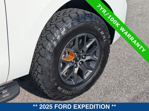 Certified 2025 Ford Expedition Tremor AWD/4WD image 13