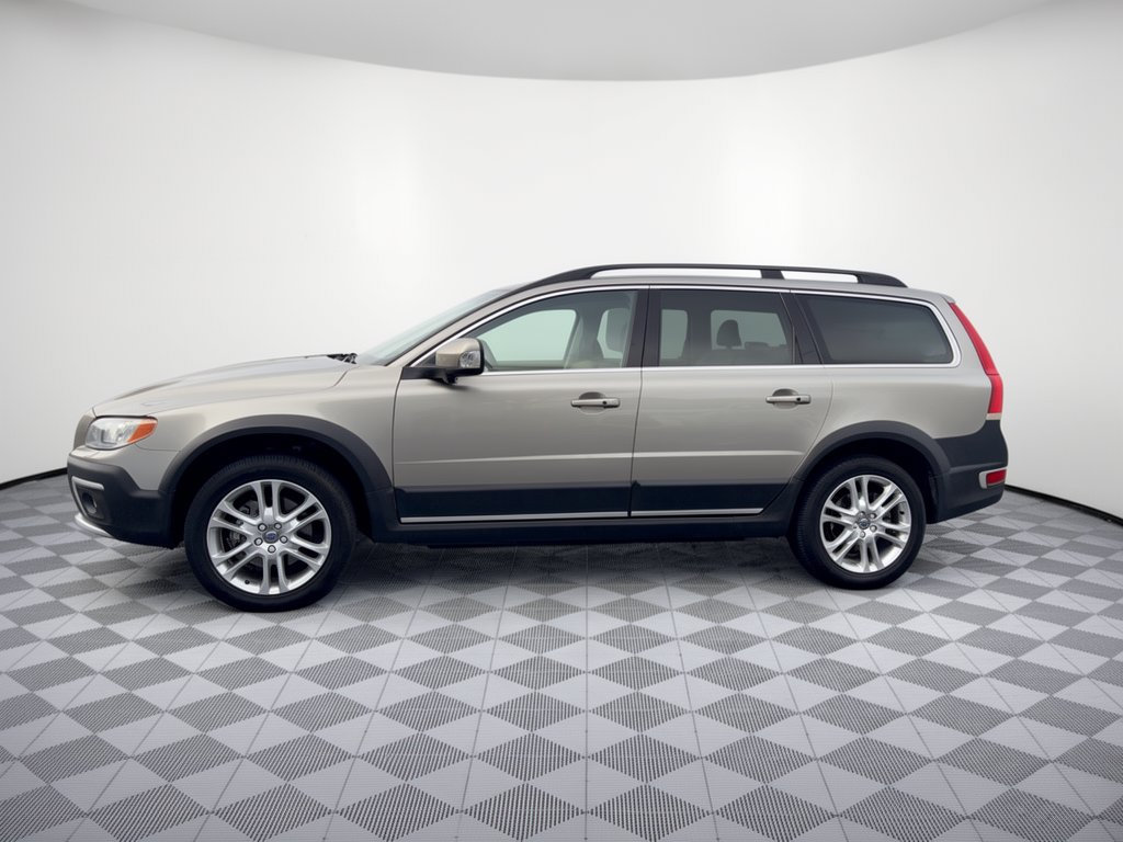 Used 2016 Volvo XC70 T5 Platinum w/ Protection Package FWD image 2