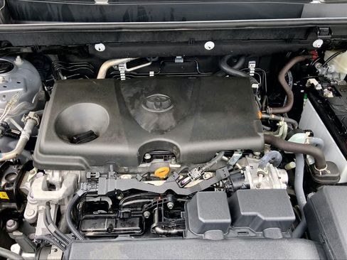 Used 2025 Toyota RAV4 XLE FWD image 32