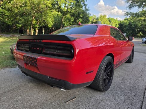 Used 2016 Dodge Challenger R/T Scat Pack RWD image 4