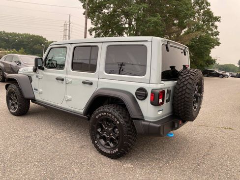 Used 2023 Jeep Wrangler Unlimited w/ Sun & Screen Package AWD/4WD image 8