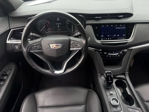 Used 2024 Cadillac XT6 Luxury FWD image 9
