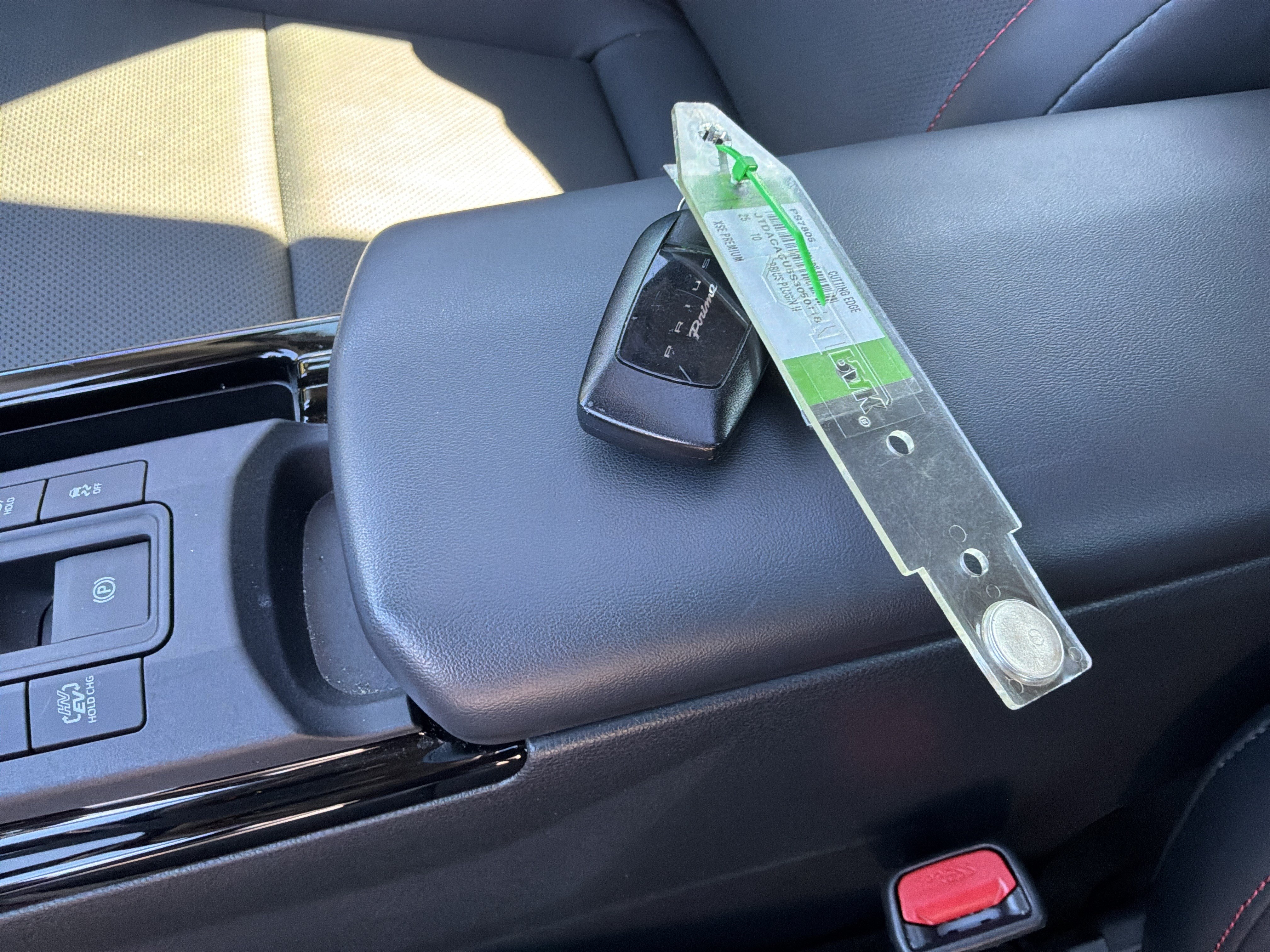 Used 2025 Toyota Prius Plug-In Hybrid w/ Limited Premium Package FWD image 36