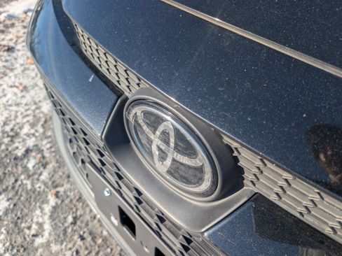 Used 2022 Toyota Corolla LE w/ LE Convenience Package image 8