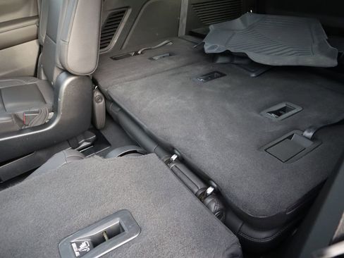 Used 2023 Chevrolet Tahoe Z71 image 20