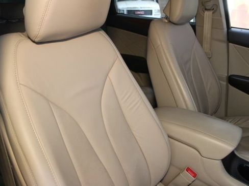 Used 2019 Lincoln MKC Select w/ Select Plus Package AWD/4WD image 11