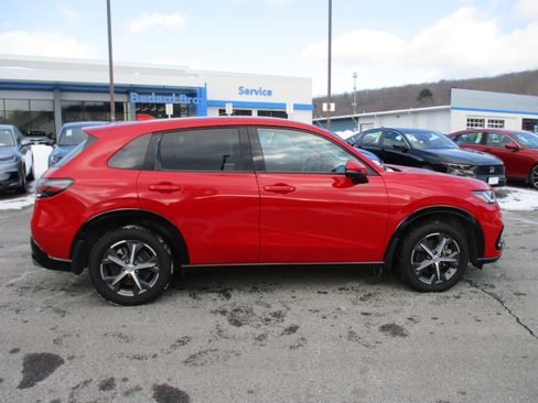 Certified 2024 Honda HR-V EX-L image 4