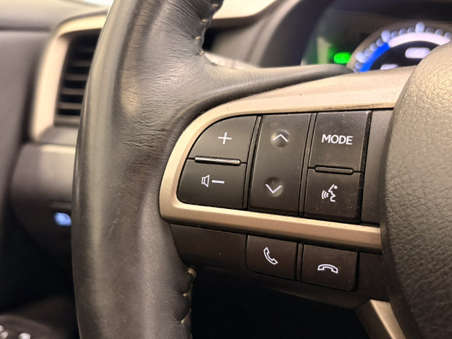 Used 2018 Lexus RX 450h AWD image 19