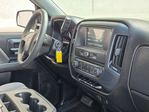 Used 2016 Chevrolet Silverado 1500 Custom w/ Custom Convenience Package RWD image 17
