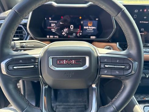 Used 2024 GMC Canyon AT4 w/ AT4 Premium Package AWD/4WD image 38