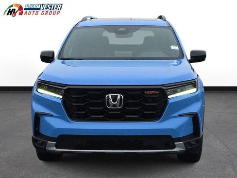 New 2025 Honda Pilot TrailSport image 3