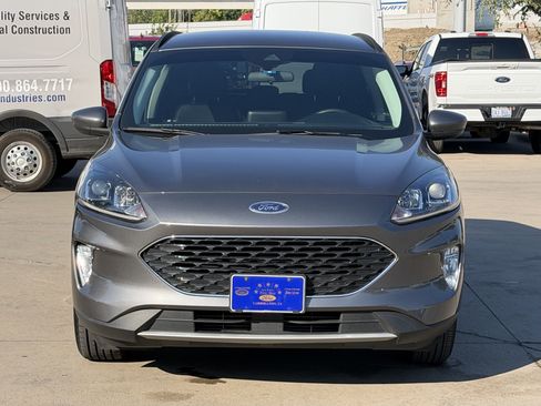 Used 2022 Ford Escape SEL w/ Technology Package FWD image 3