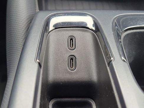 Used 2024 Chevrolet Equinox EV RS image 30