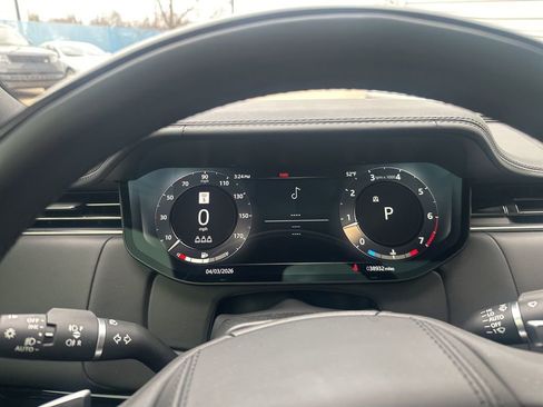 Used 2023 Land Rover Range Rover SE image 23