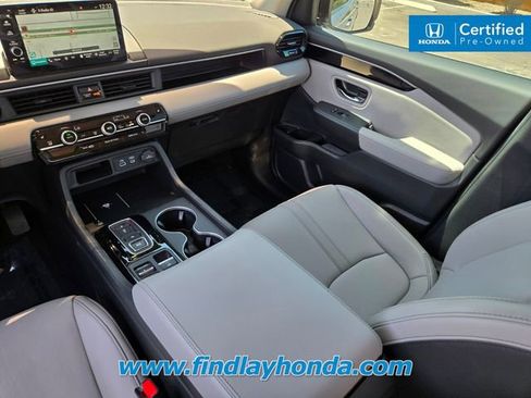 Certified 2025 Honda Pilot Touring image 17