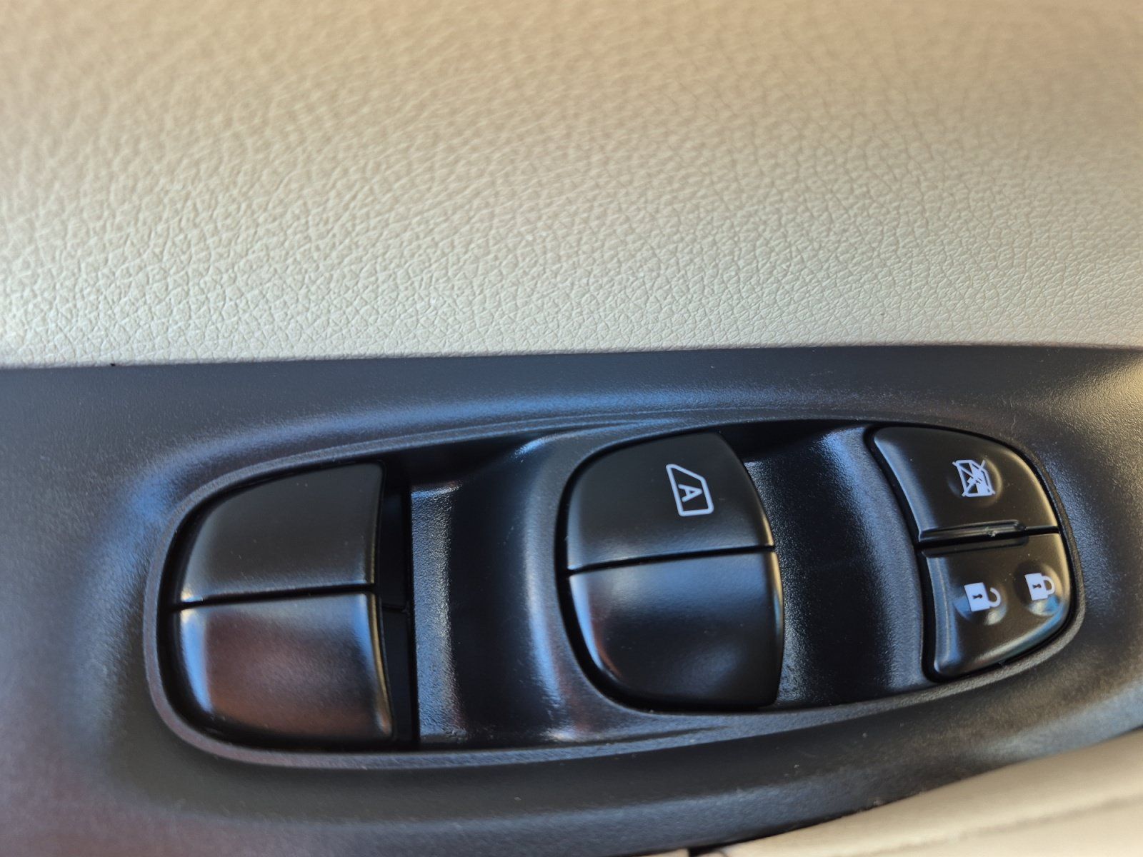 Used 2020 Nissan Rogue SL w/ Premium Package AWD/4WD image 15