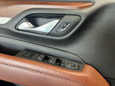 Used 2023 GMC Yukon XL Denali Ultimate image 18