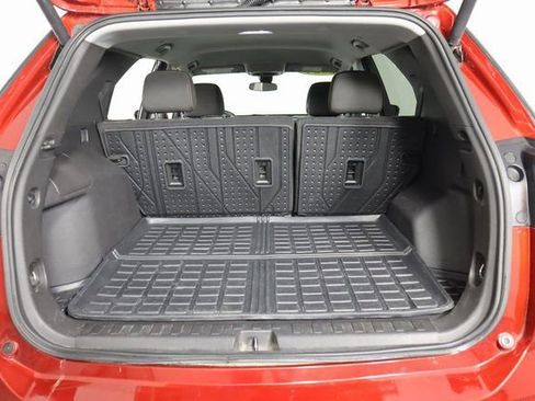 Used 2024 Chevrolet Equinox LT image 48
