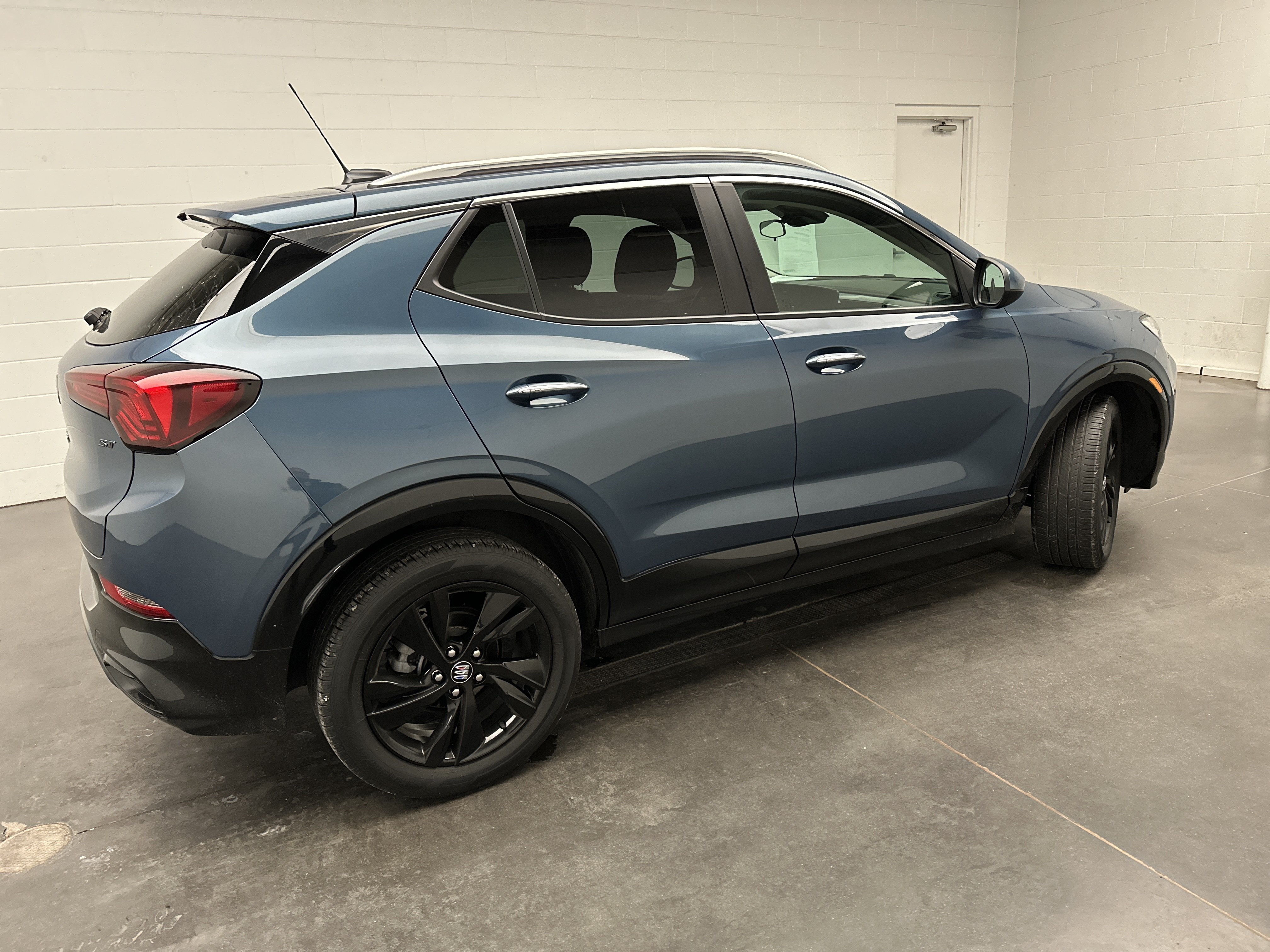 Used 2024 Buick Encore GX Sport Touring w/ Comfort Package FWD image 9