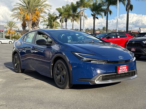 New 2026 Toyota Prius Plug-In Hybrid image 5