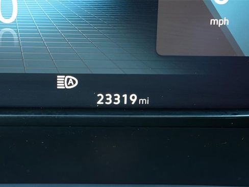 Used 2025 Volkswagen Atlas SE image 28