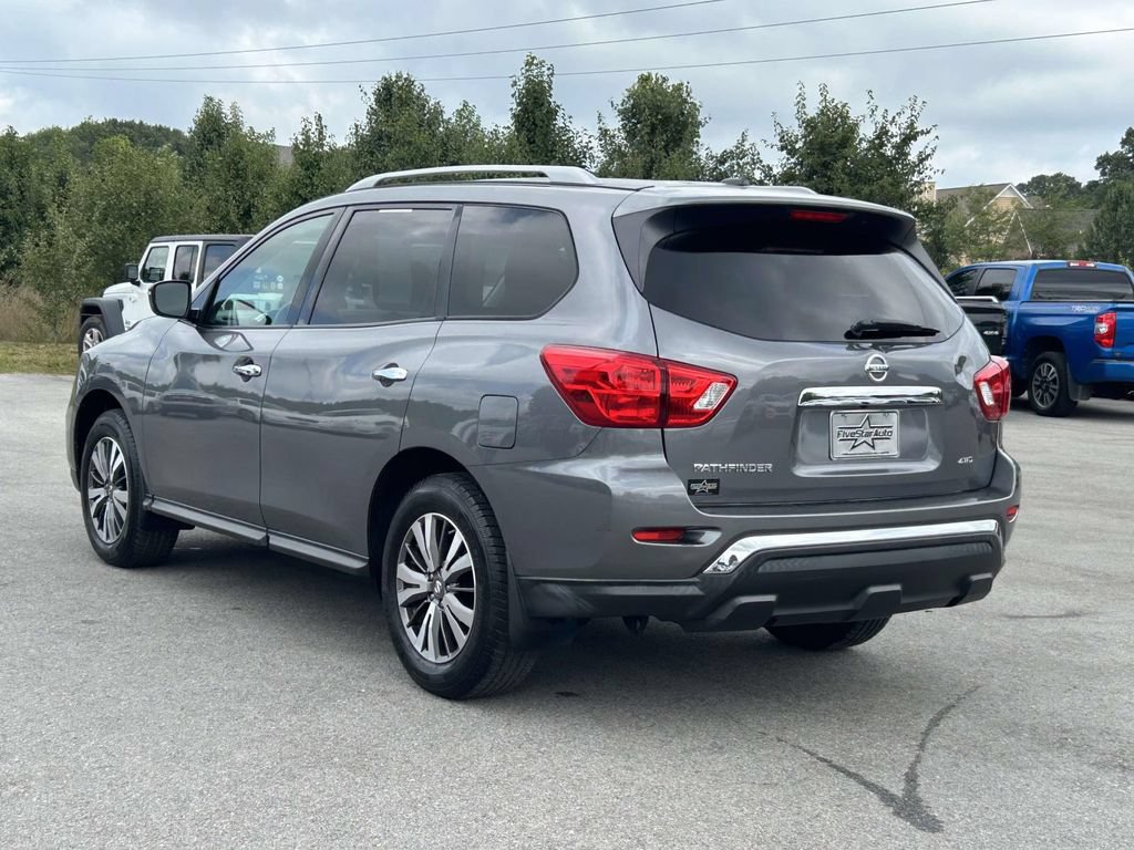 Used 2017 Nissan Pathfinder S AWD/4WD image 7