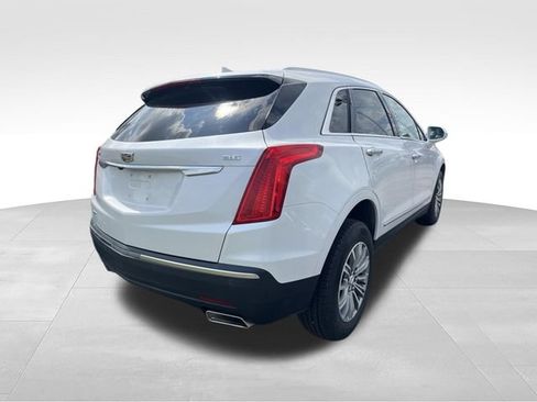 Used 2018 Cadillac XT5 Luxury AWD/4WD image 2