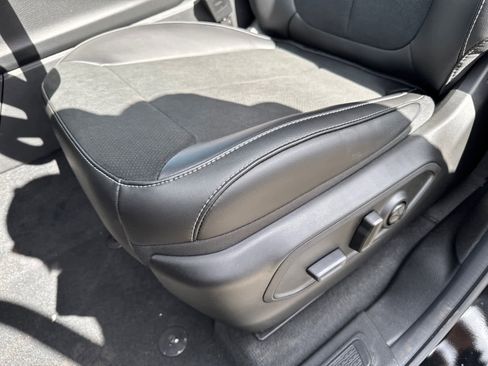 New 2026 Jeep Grand Cherokee Altitude image 16