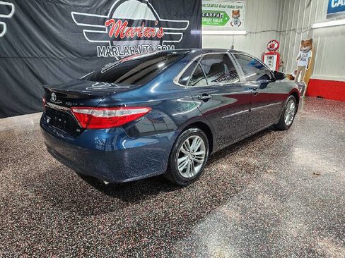 Used 2015 Toyota Camry SE FWD image 7