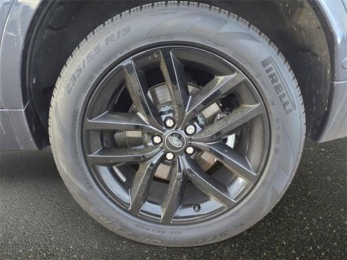 Used 2025 Land Rover Discovery Sport S image 30