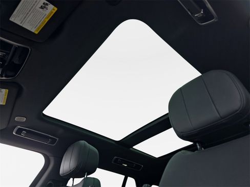 Used 2023 Land Rover Range Rover SE image 31