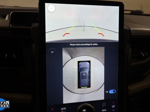 Used 2022 Ford Expedition Platinum image 10