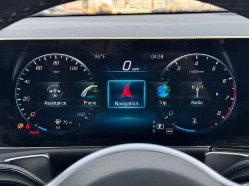 Used 2021 Mercedes-Benz GLB 250 4MATIC image 49