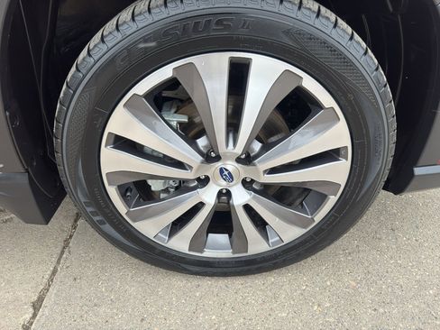 Used 2021 Subaru Ascent Limited w/ Technology Package image 9