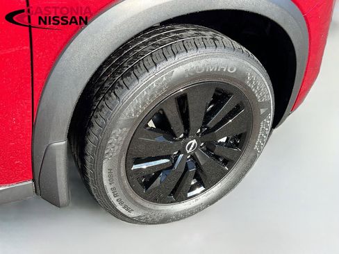 Used 2024 Nissan Pathfinder SL image 42