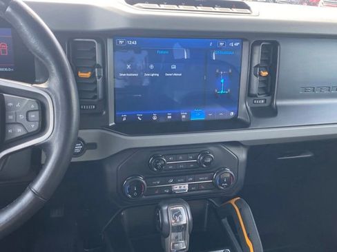 Used 2022 Ford Bronco Badlands image 10