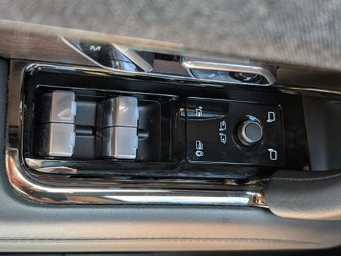 Used 2023 Land Rover Range Rover Sport SE Dynamic AWD/4WD image 35