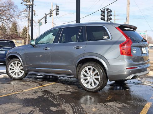 Used 2016 Volvo XC90 T8 Inscription w/ Protection Package Plus AWD/4WD image 10