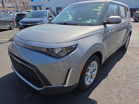 Used 2025 Kia Soul image 7