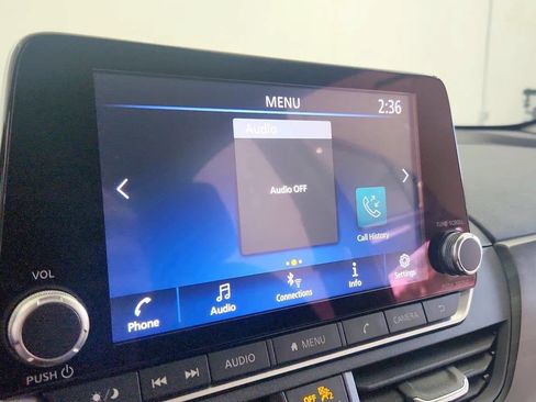 Used 2024 Nissan Altima 2.5 SV FWD image 19