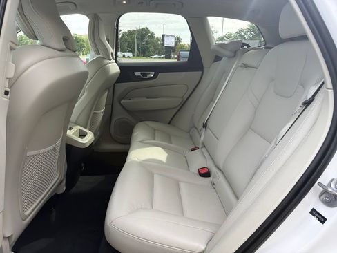 Used 2024 Volvo XC60 B5 Core w/ Protection Package Premier AWD/4WD image 6