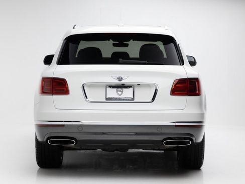 Used 2017 Bentley Bentayga AWD/4WD image 7