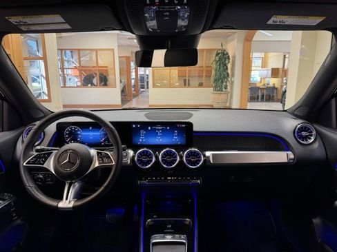 Certified 2025 Mercedes-Benz GLB 250 image 6